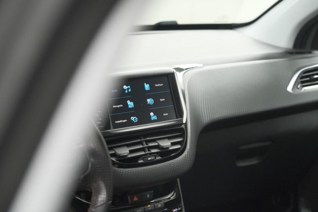 Peugeot 2008 puretech 110 eat6 gt-line | trekhaak | panoramadak | apple car