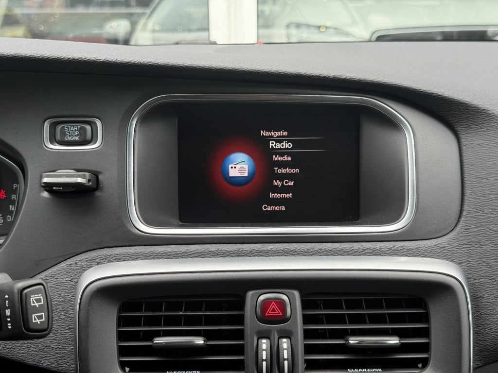 Volvo V40 t2 123pk aut6 polar+| navi| cruise| stoel.verw| led| pdc