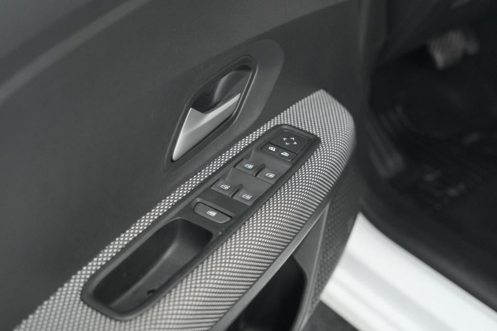 Dacia Sandero tce 90 cvt expression | parkeersensoren | apple carplay | cru