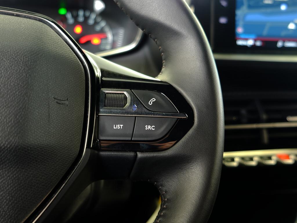 Peugeot 2008 1.2 pt 100 allure | bluetooth | apple carplay | android auto |