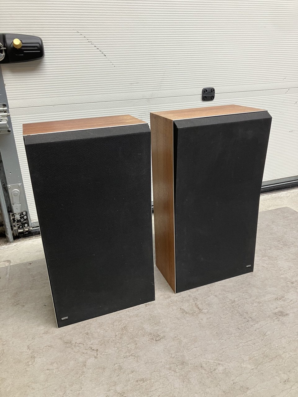Beomaster 4000 en Beovox M70 werkend met doos en papieren