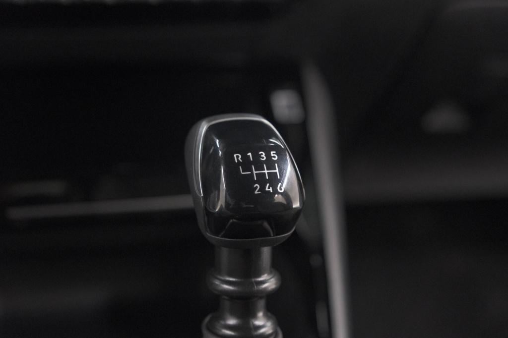 Peugeot 2008 puretech 100 allure | camera | navigatie | parkeersensoren | a