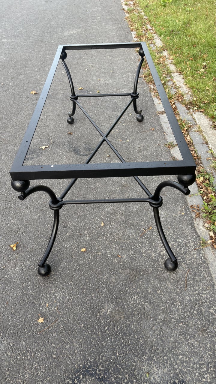 Binnen of buiten tafel met gietijzer onderstel