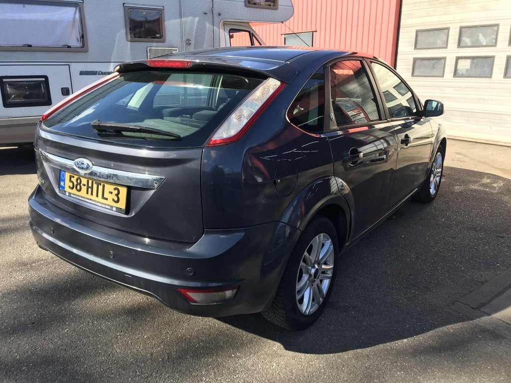 Ford Focus 1.6 ghia