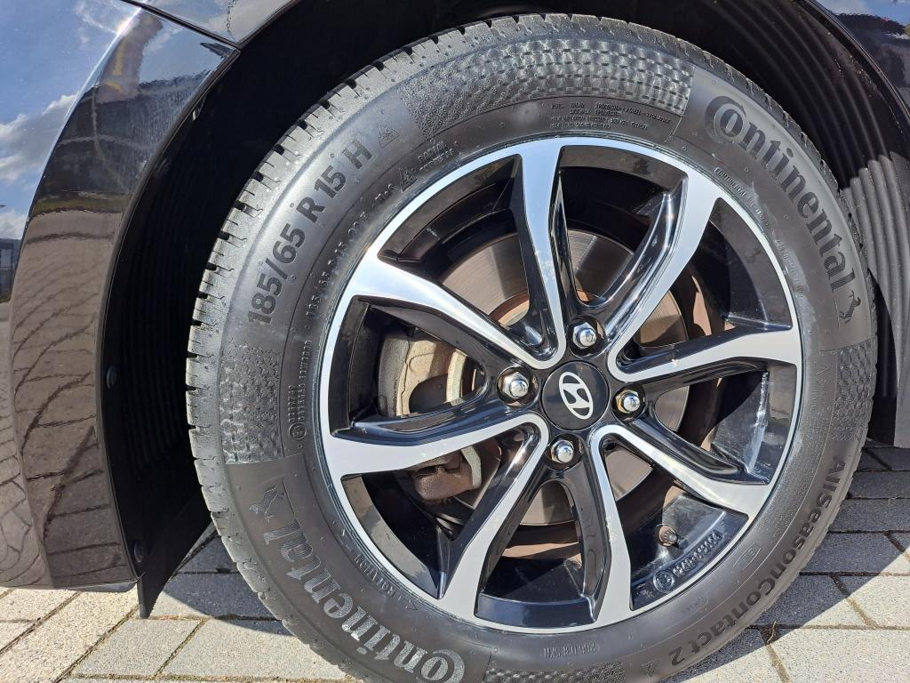 Hyundai I 20 1.0 t-gdi comfort | navi | lm velgen | all season banden | ach