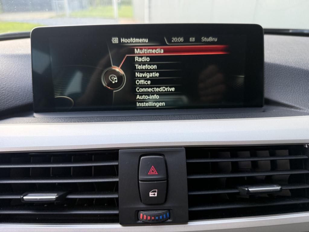 BMW 3-serie 320i 184pk sedan executive luxury