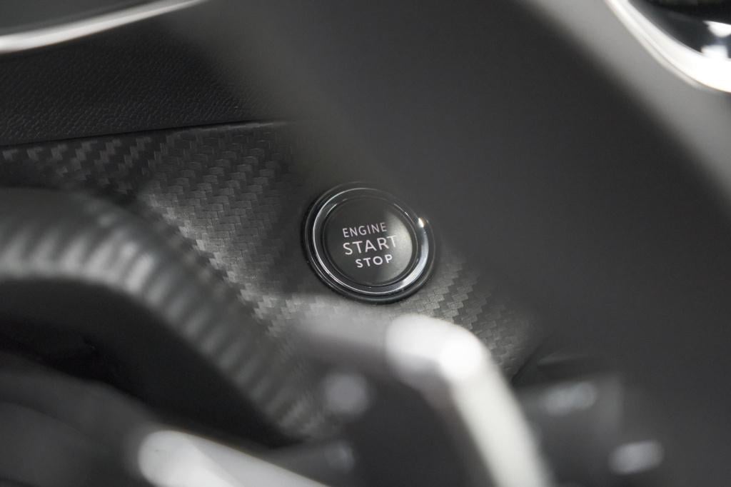 Peugeot 208 1.2 hybrid 145 e-dcs6 gt | alcantara pakket | camera | apple ca