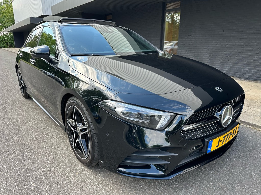 Mercedes-Benz A-Klasse 180 business solution amg // ambiance verlichting //