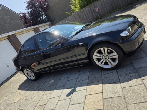 BMW 318i , E46 automaat, zwart
