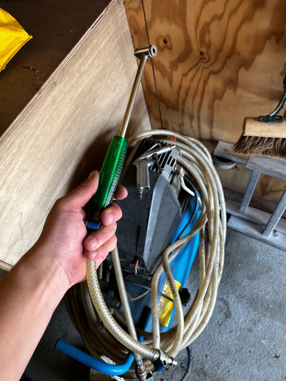 Compressor met toebehoren