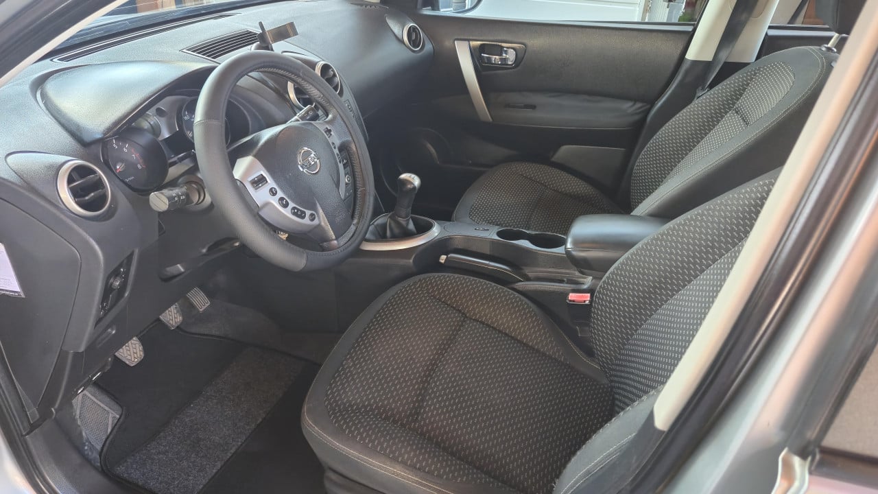 Nissan Qashqai 2008 benzine vol jaar apk € 3500