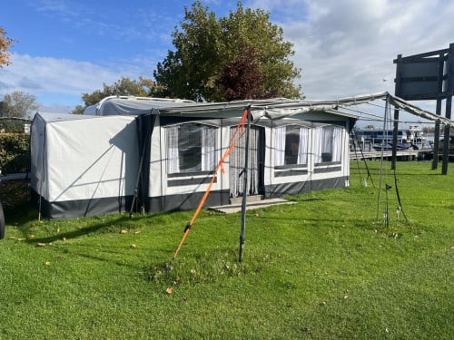 Hobby KMFE 560 Ahorn de luxe met Gusto 4-seizoenen voortent