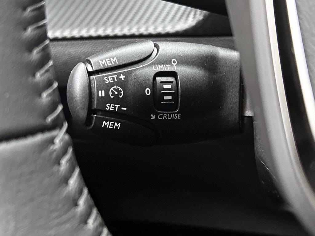 Peugeot 2008 100pk active pack | rijklaar | camera | stoelverwarming | park
