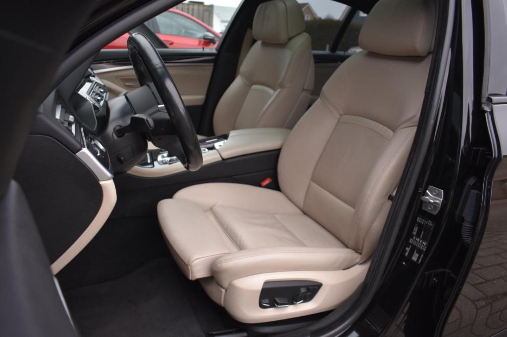 BMW 5 Serie 520i m sport | schuifdak | camera | leder | nap | adapt. cruise