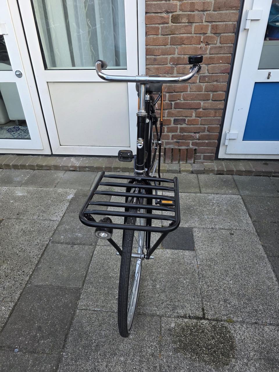 Meisjes fiets Black-Shark met trap rem achter-24inch-Fr.maat 46cm