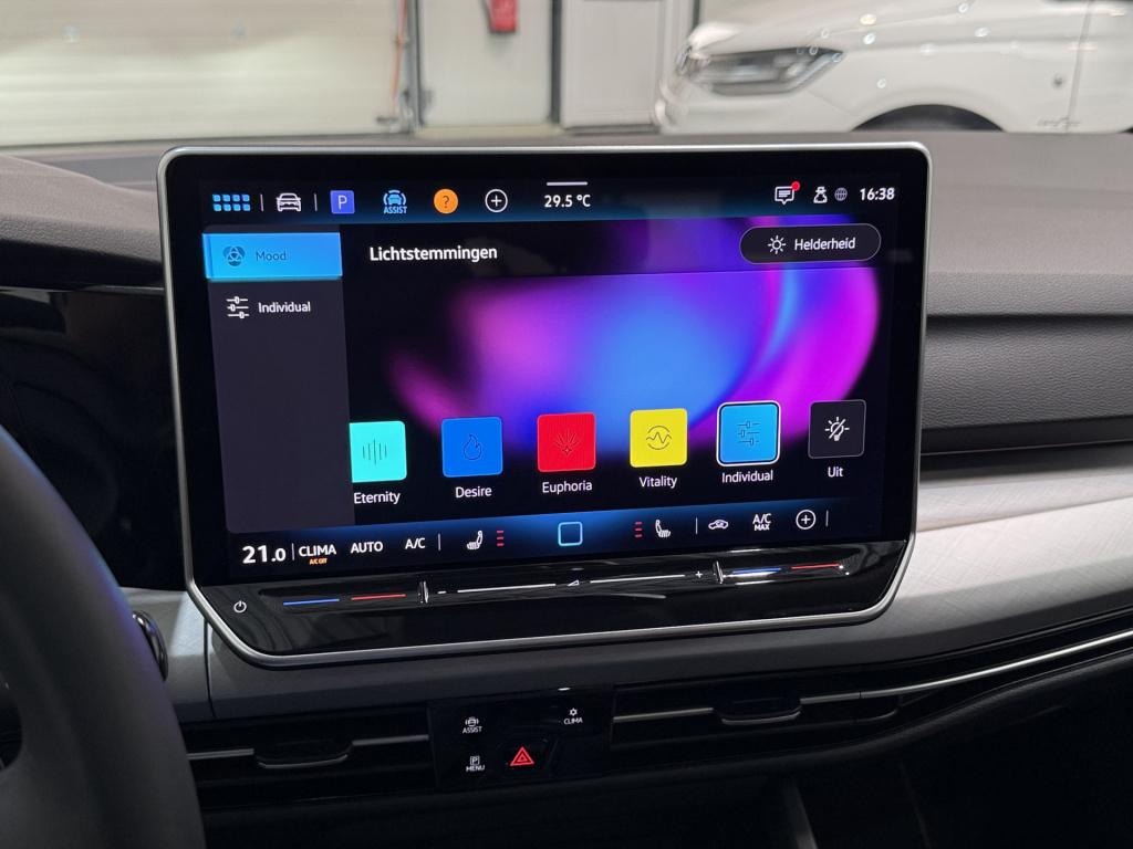 Volkswagen Golf variant 1.5 etsi 150pk dsg style | pano dak
