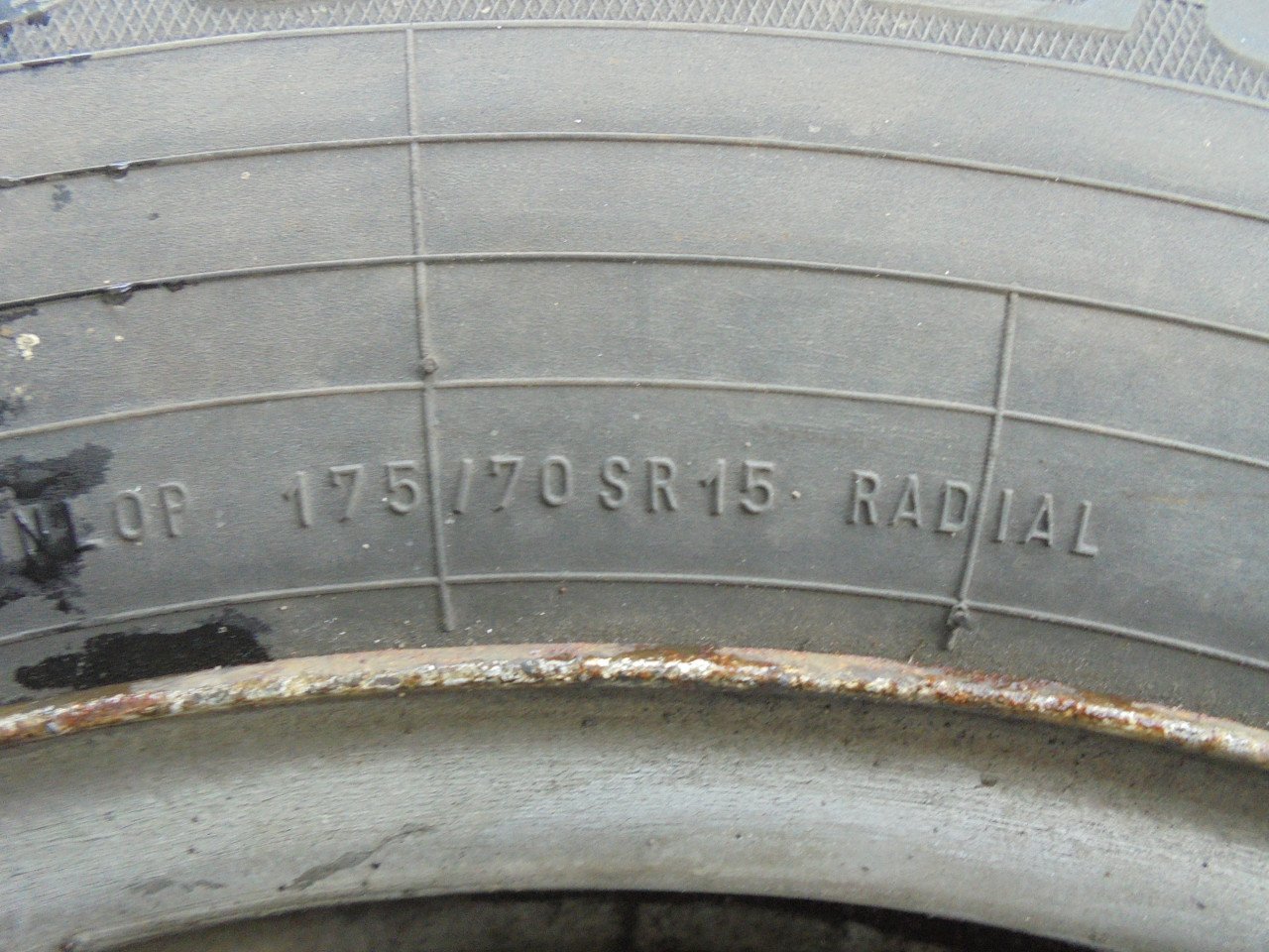 Originele Volkswagen Kever Stalen Wielen Met Banden 175/70 SR15