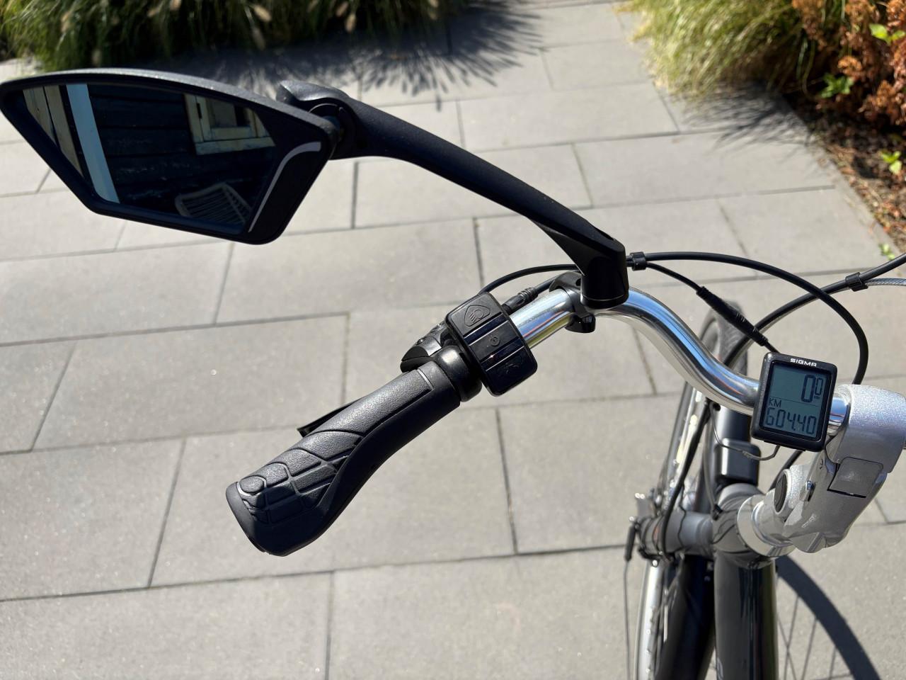 Te koop bijna nieuwe Stella senioren fiets met lage instap