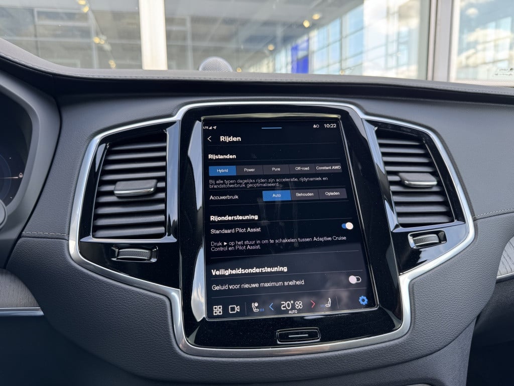 Volvo XC90 t8 455pk recharge ultra dark| full options!! b&w | luchtvering