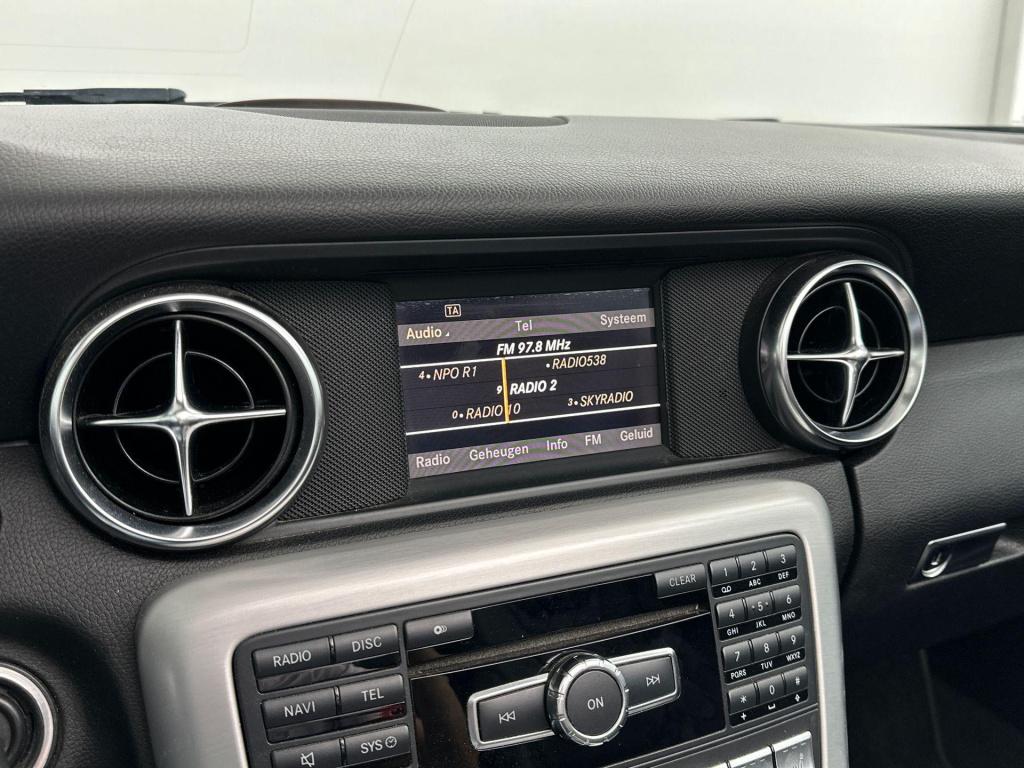 Mercedes-Benz SLK 200 | stoelverwarming | hard-top | air-scarf | leder | pa