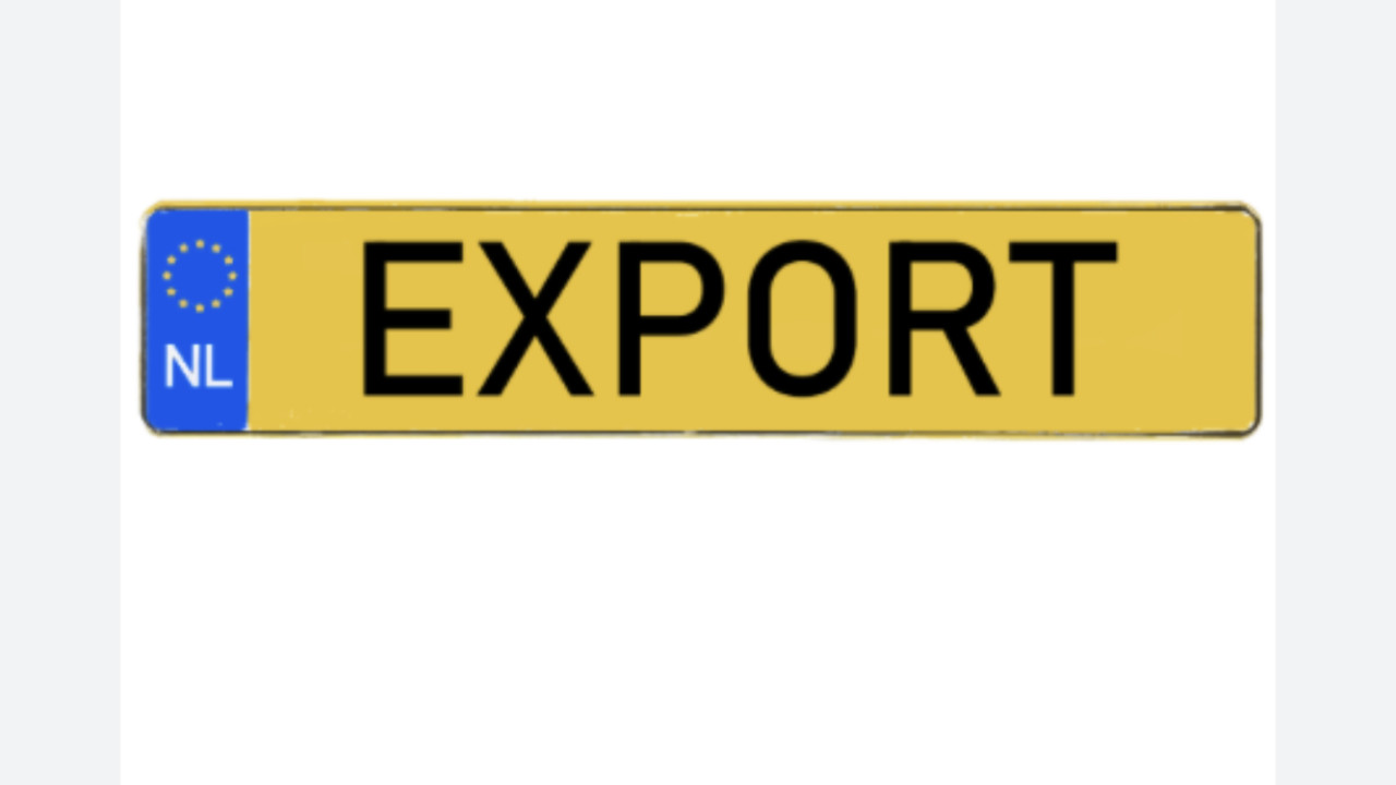 Snorfiets 🏍️ exporteren voor de export AutoKoens SINCE 1979 te Kapelle