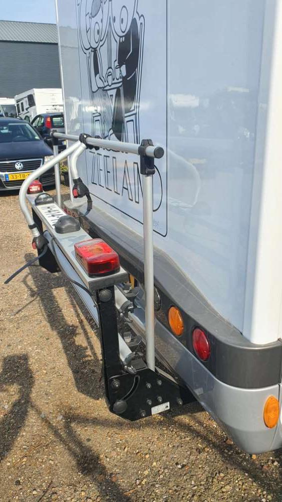 Elnagh T-Loft 530 2019 - Lengtebedden - Automaat - Fietsendrager op chassis