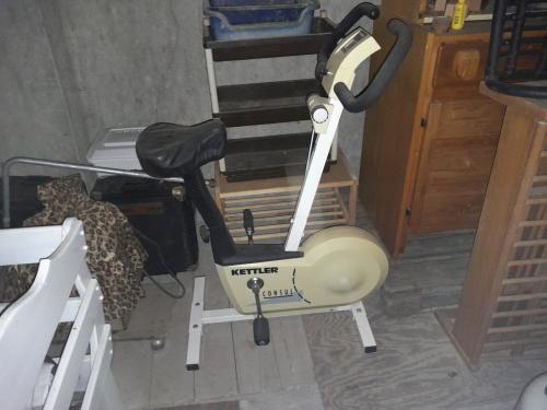 KETTLER HOMETRAINER  ZEER STABILE UITVOERING