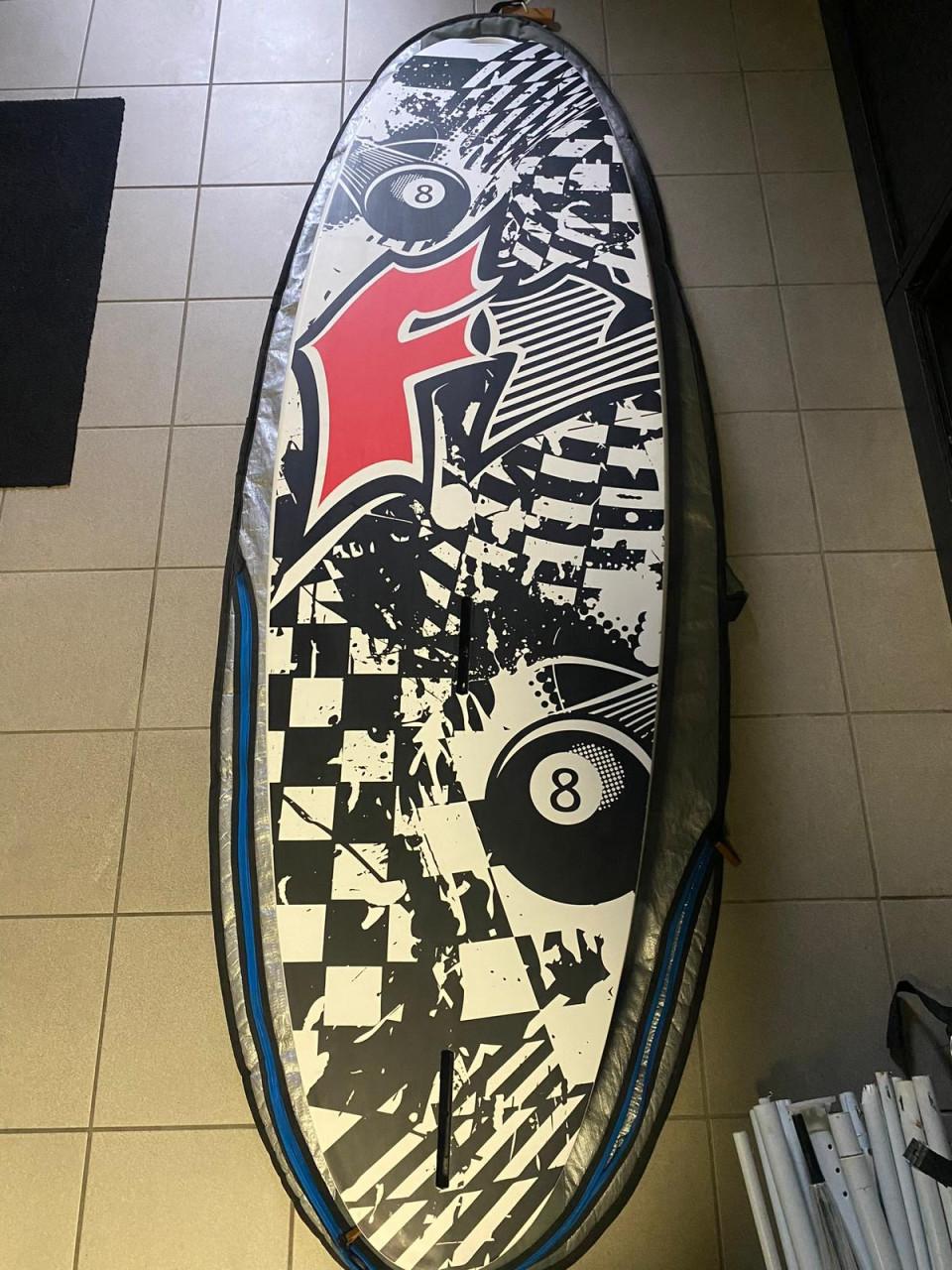 Junior freestyle surfboard