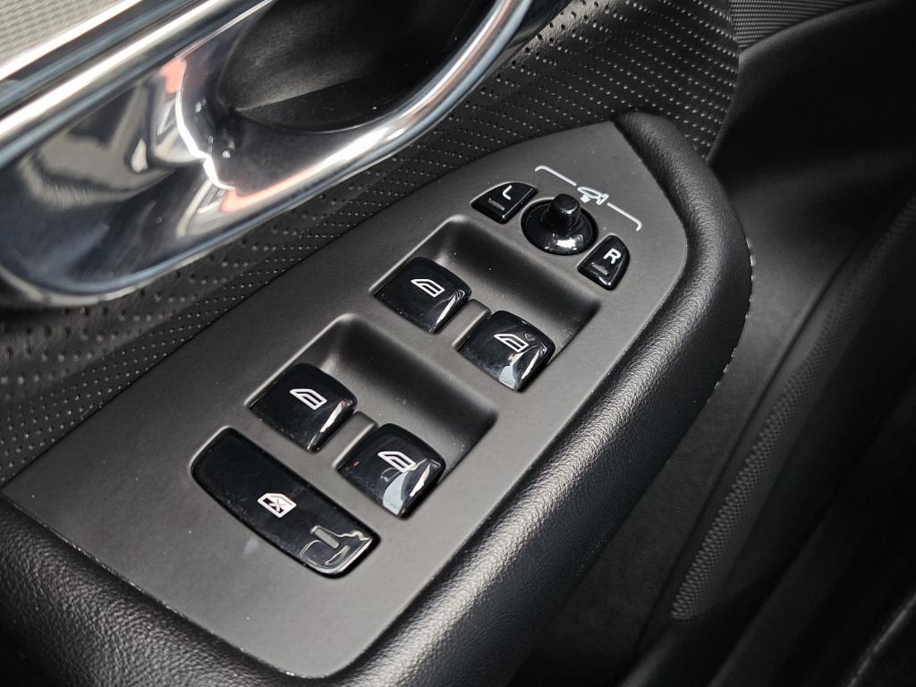 Volvo XC90 2.0 t8 twin engine awd r-design | pano | elek. trekhaak