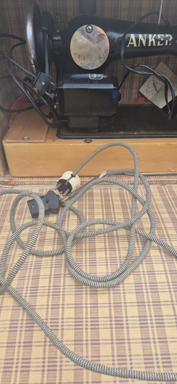 Antieke anker naaimachine met pedaal