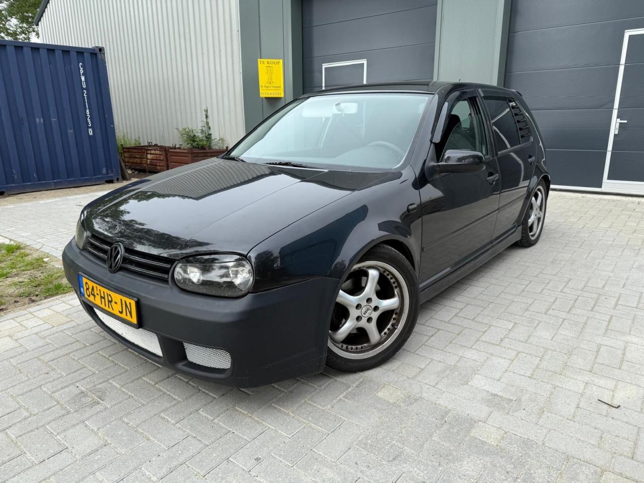 Volkswagen Golf 1.6-16V Trendline sportlook