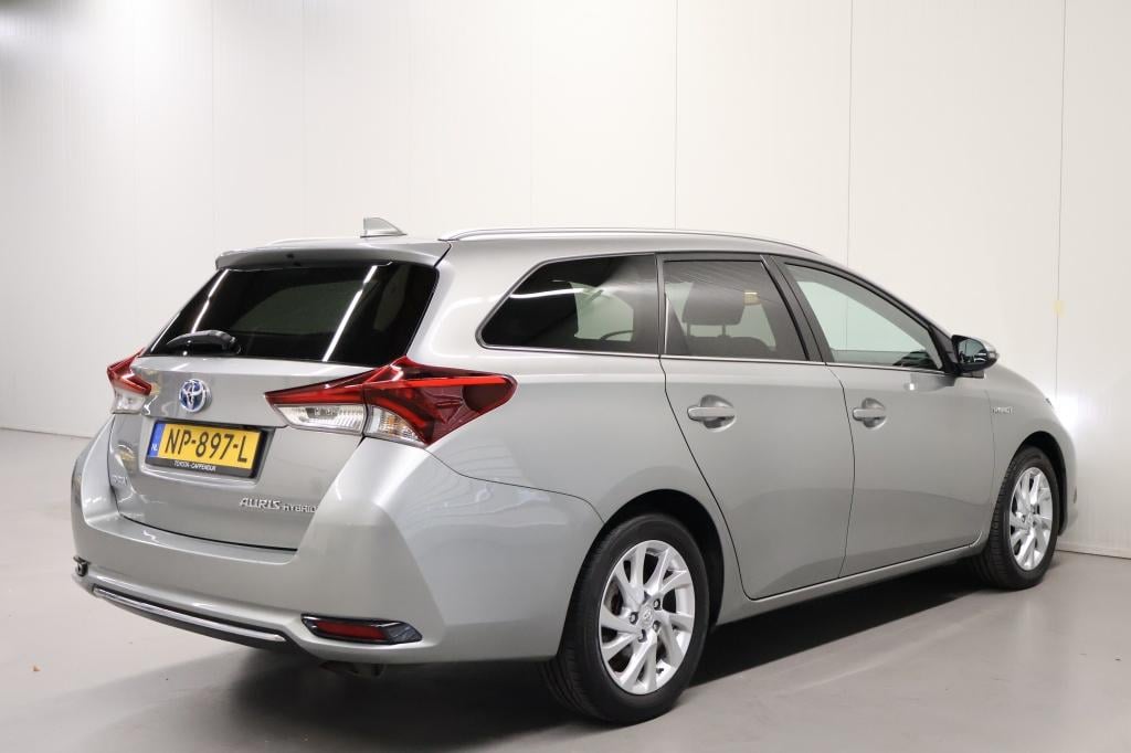 Toyota Auris touring sports 1.8 hybrid dynamic