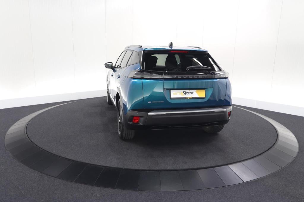 Peugeot E-2008 ev allure avantage 54 kwh | soh 97,7% | 11 kw lader | apple 