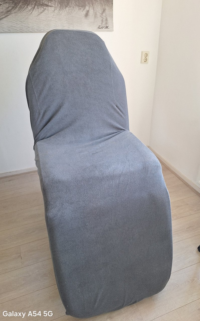 Behandelstoel met tabouret, tafel en loeplamp
