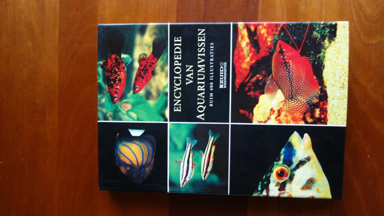 DIVERSE BOEKEN OVER VISSEN