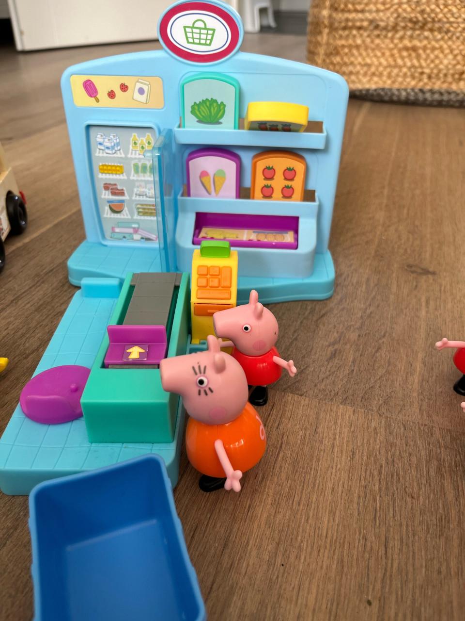 Peppa pig supermarkt + losse poppetjes