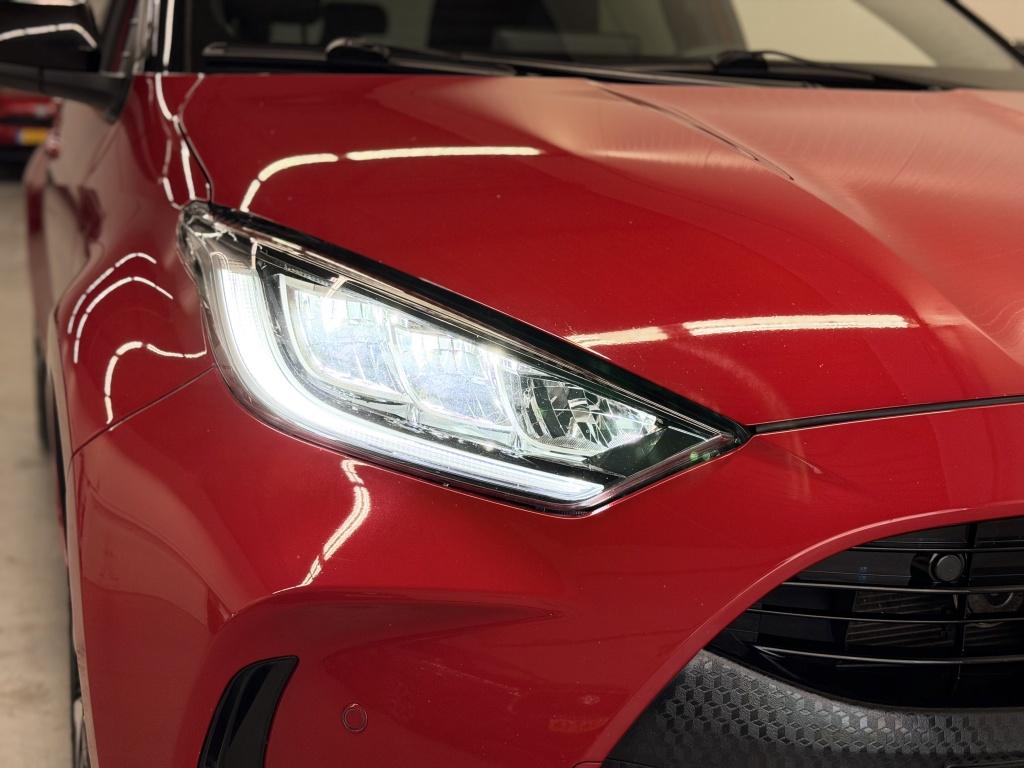 Toyota Yaris 1.5 hybride bi-tone executive| hud| stoel.verw| camera| bsm