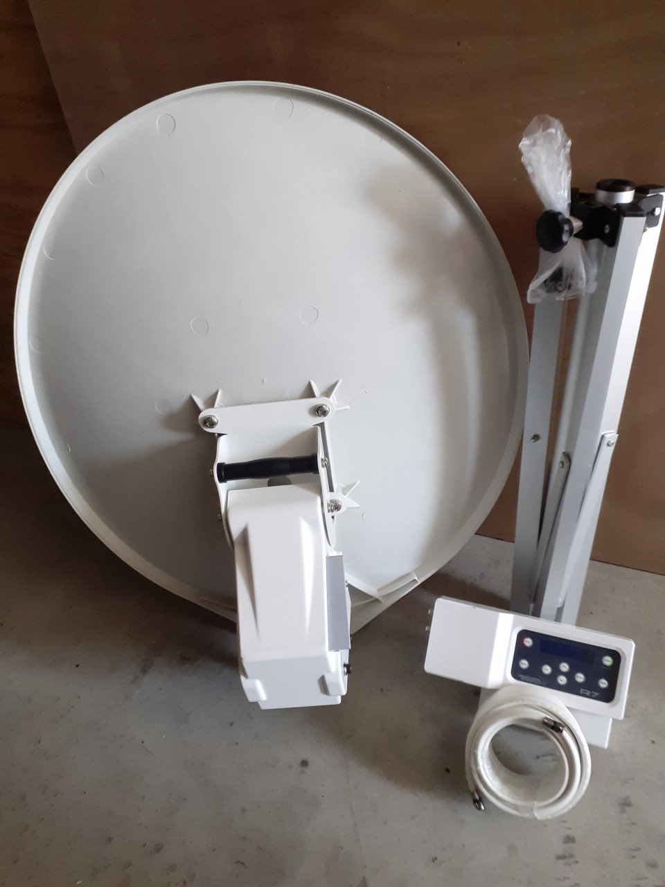 . Tavelvision Satellite  automaat ,    voor T V