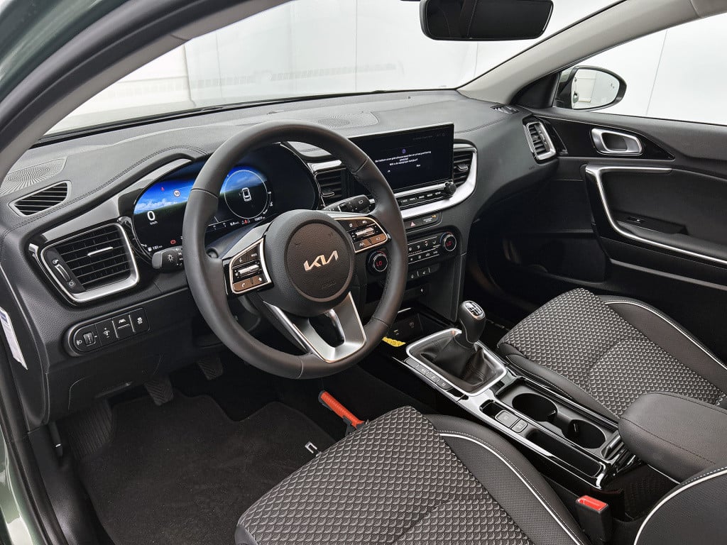 Kia Cee'd 1.0 t-gdi dynamicplusline | wordt verwacht | stuur- en stoelverwa