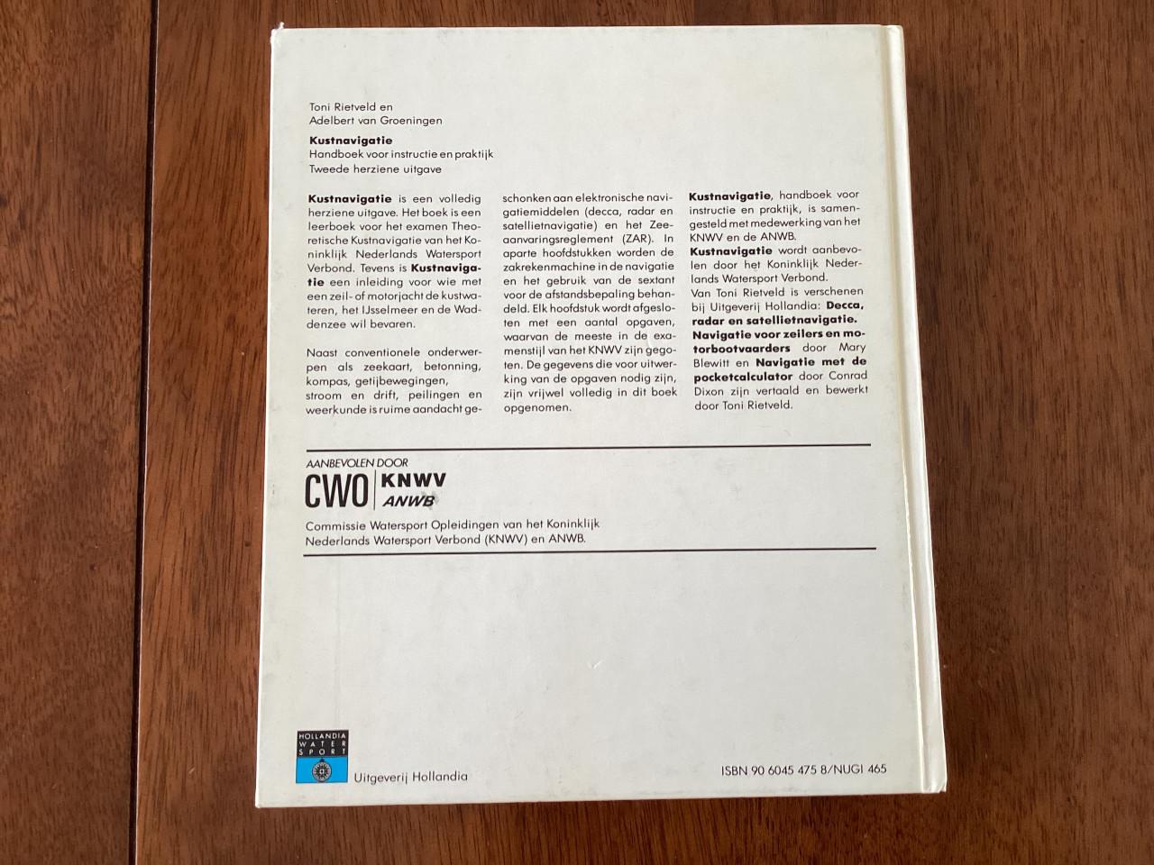 Kustnavigatie.  Handboek voor instructie en praktijk. Toni Rietveld.