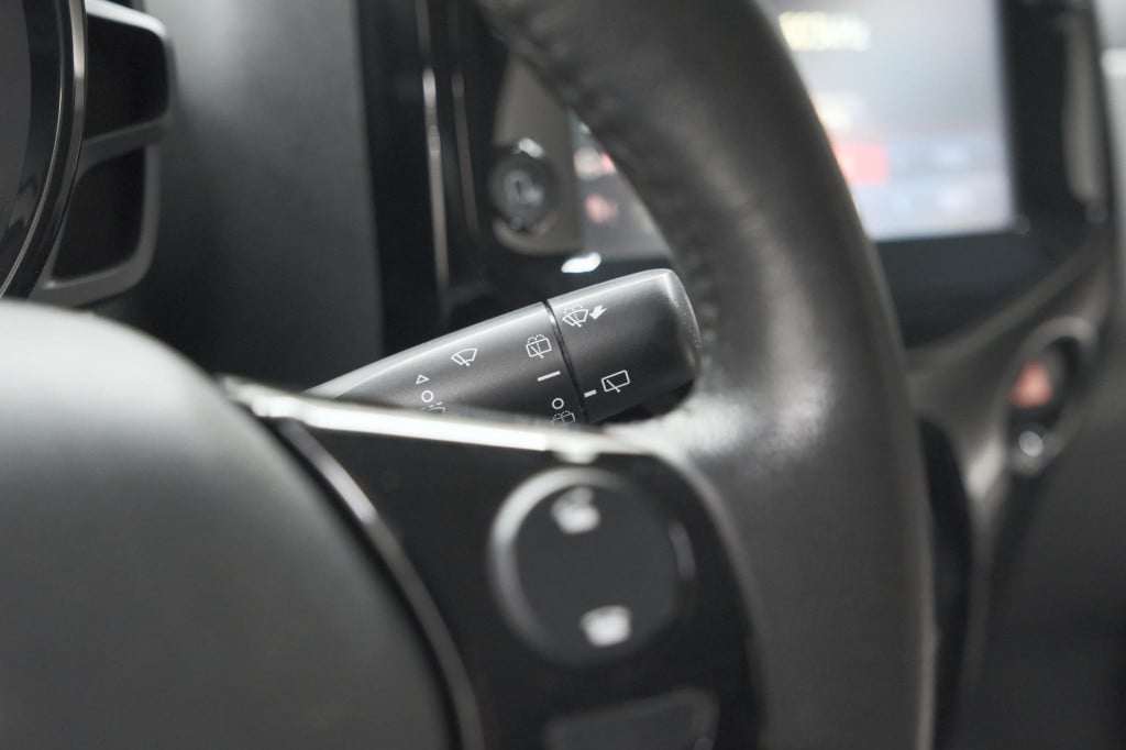 Peugeot 108 1.0 e-vti allure top! | elektrisch vouwdak | apple carplay | da