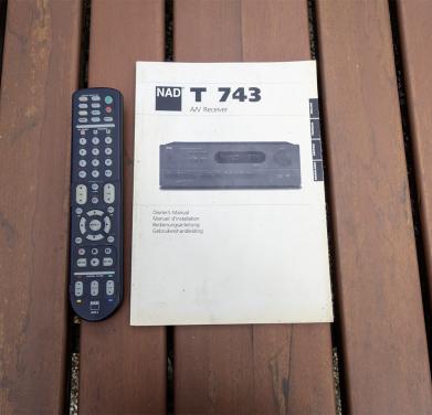 Te koop NAD-receiver.