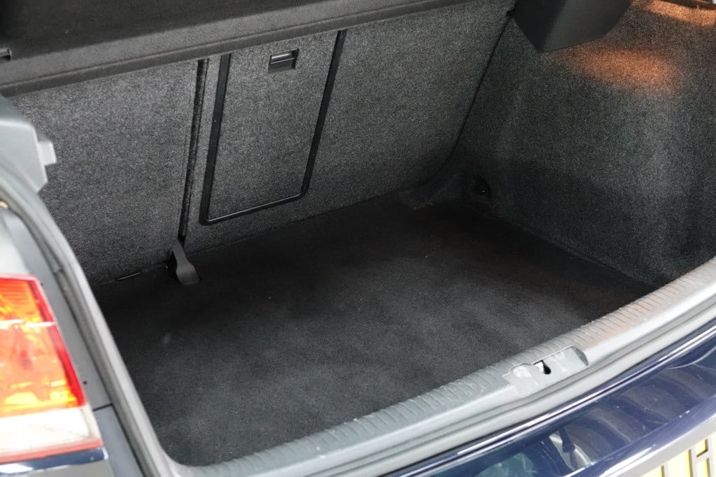 Volkswagen Golf 1.2 tsi highline | pdc | navi | stoelverw. |