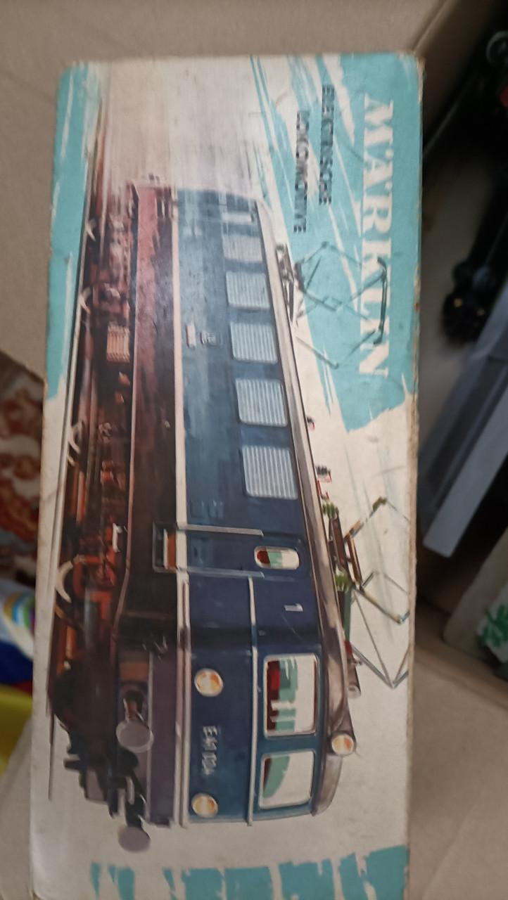 Märklin treinen onderdelen. Diverse treintjes, waarvan 2 nog in een doos: