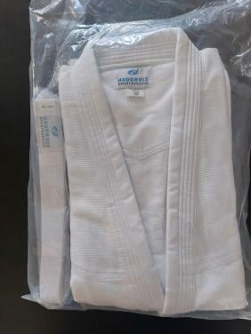 Nieuw Judopak (mt 180)