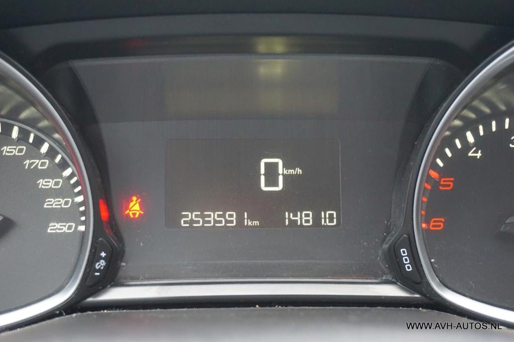 Peugeot 308 sw 1.6 bluehdi blue lease pack