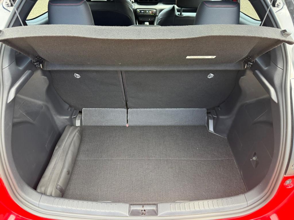 Toyota Yaris 1.5 hybrid executive