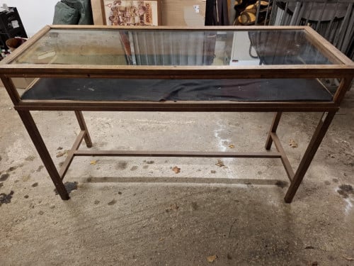 Antieke vitrine