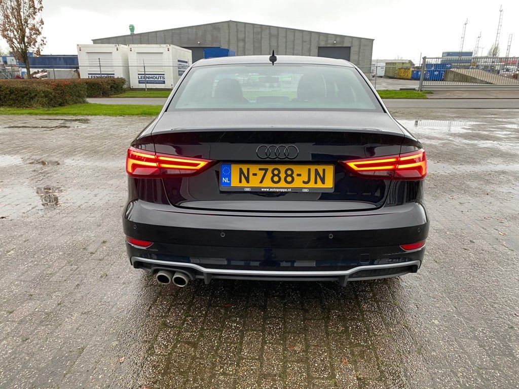 Audi A3 limousine 1.5 tfsi cod sport s line edition