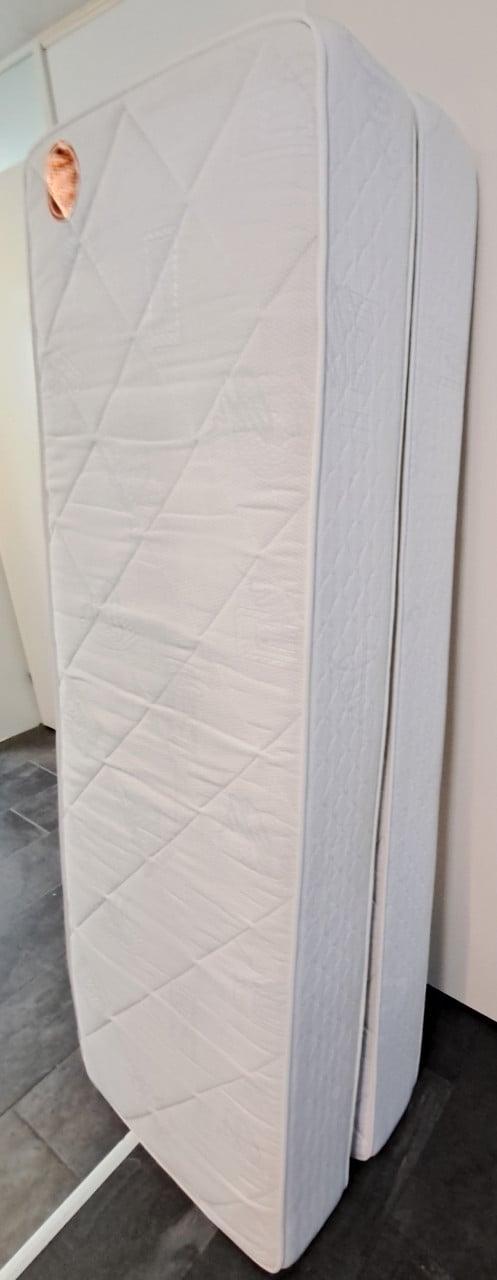 2 x Binnenveringsmatras ● 70x200x21 cm ● SG 40 ● H3